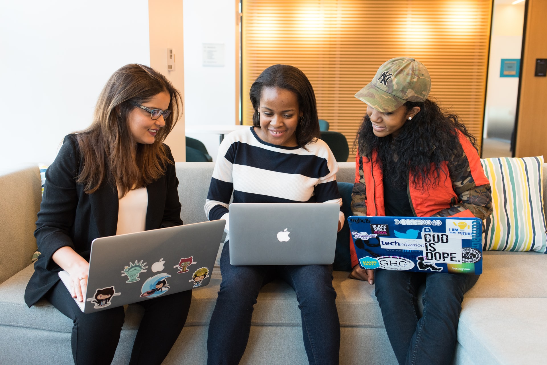 The 10 Best Coding Bootcamps For Women In 2023 | Course Report